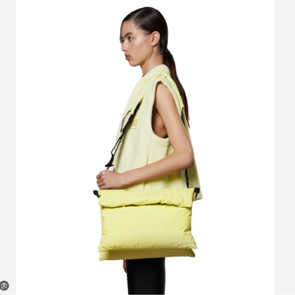 Rains Loop Crossbody Bag color sraw